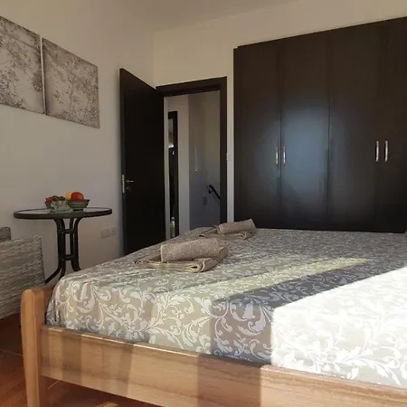 Dafni 12 Paralimni